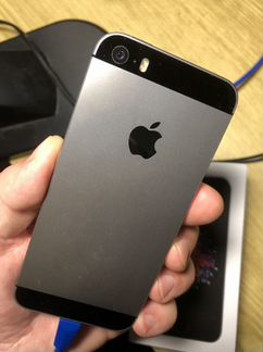 Телефон Apple iPhone SE и iPhone 6s на запчасти