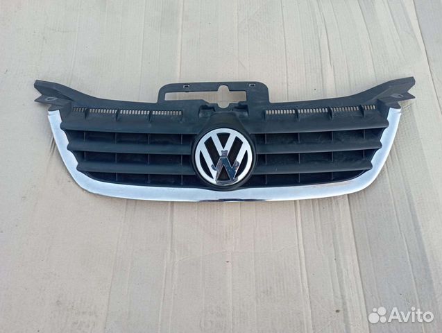 VW Touran Решетка радиатора оригинал