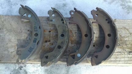 Колодки тормозные задние, барабанные, новые, форд
