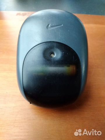 Зарядное устройство Philips с логотипом Nike