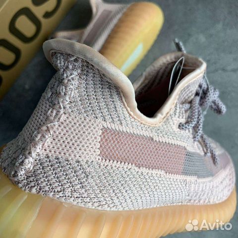 Кроссовки yeezy