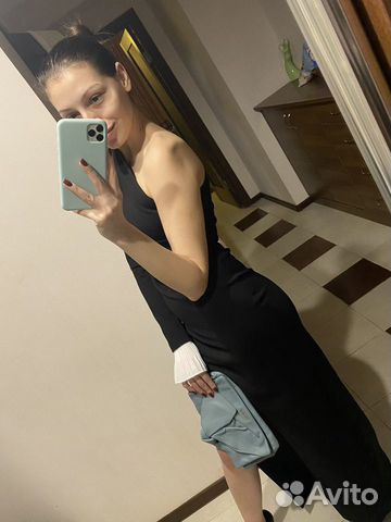 Вечернее платье на одно плечо Grinkovskaya