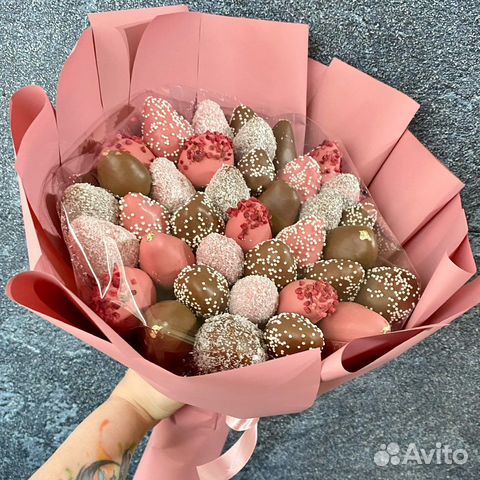 Клубника в шоколаде съедобный букет