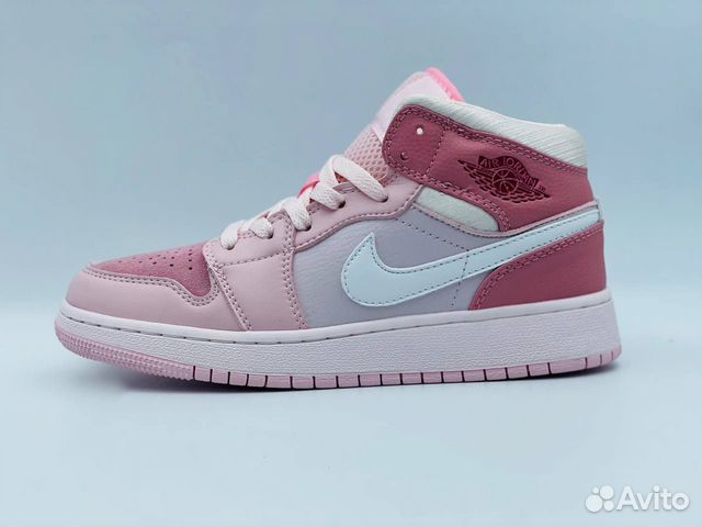 Кроссовки Nike Air Jordan 1 Розовые