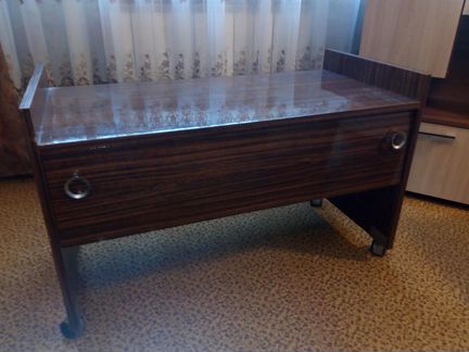 Тумба под телевизор (ретро)