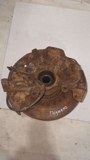 Поворотный кулак перед Mitsubishi Pajero Sport