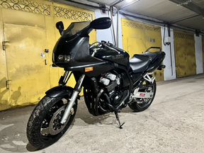 Рассрочка Yamaha FZ400 черная