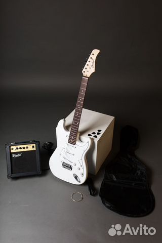 Электрогитара + комбоусилитель.Полный комплект