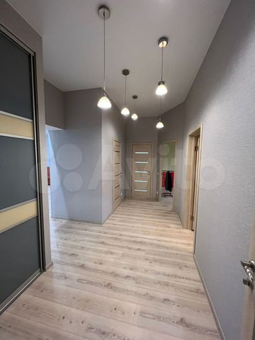 4-к. квартира, 100 м², 5/5 эт.