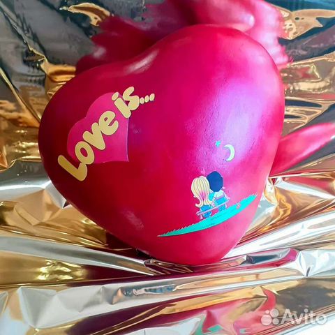 Сердце Love is