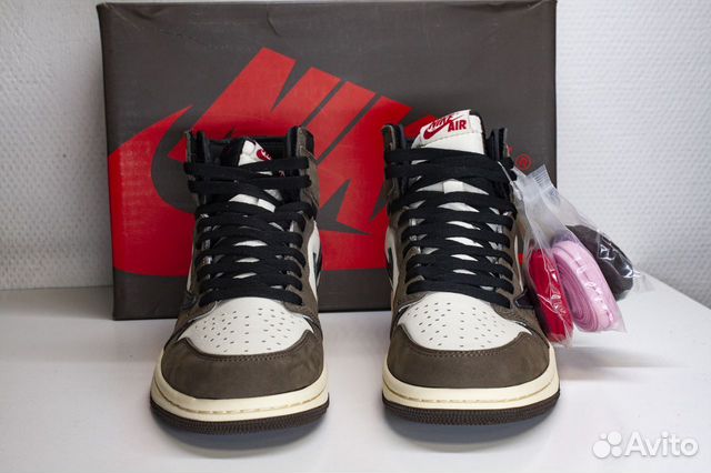 Nike Air Jordan 1 Retro High x Travis Scott Mocha