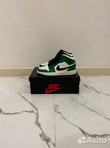 Nike Air Jordan 1 Mid Pine Green