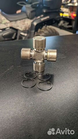 Крестовина карданного вала BRP 715900325