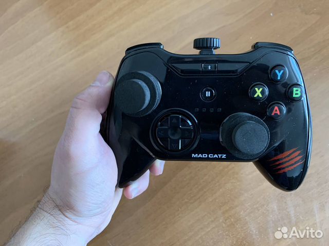 Джойстик Mad Catz C.T.R.L.i (для iPhone и iPad)