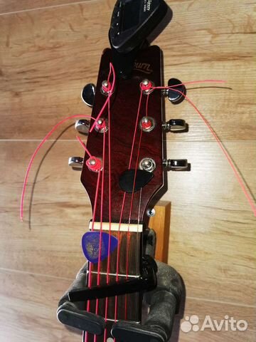 Акустическая гитара