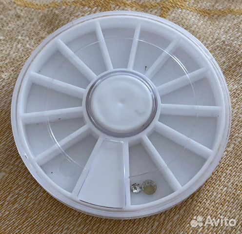 Контейнер для стразов бисера сухоцветов фурнитуры