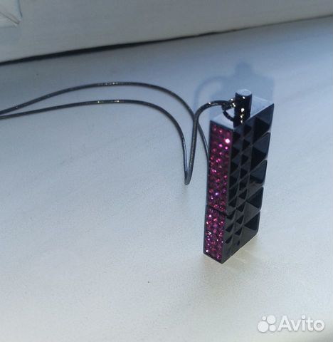 Подвеска флешка блестящая с кристаллами