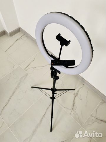 Кольцевая лампа