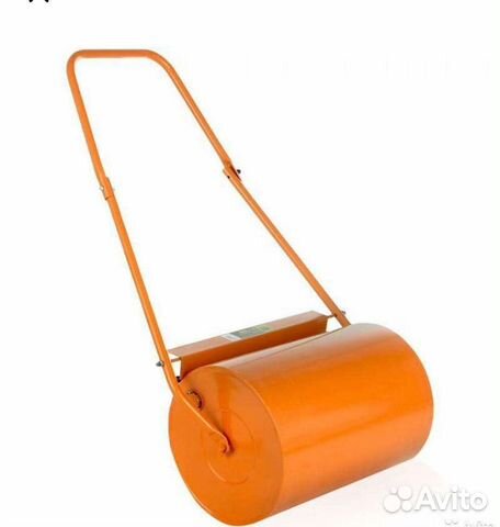 Каток и сеялка для газона