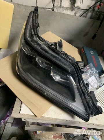 Правая фара Лексус LX450D LX570