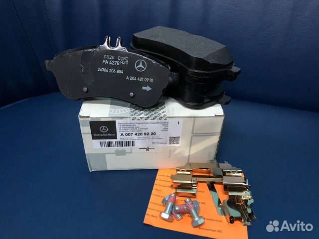 Тормозные колодки Mercedes W204/W212 A0074209220