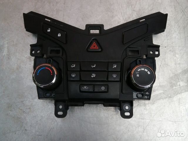 Блок управления отопителем шевроле круз. Блок управления печкой круз. Блок управления печкой круз. Регулятор печки круз. Блок управления печкой круз.