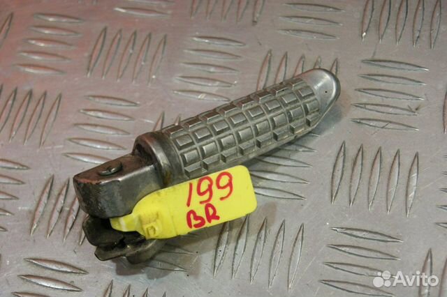 Подножка пассажира правая Kawasaki ZZR250