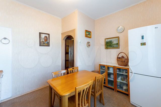 4-к. квартира, 100 м², 3/5 эт.