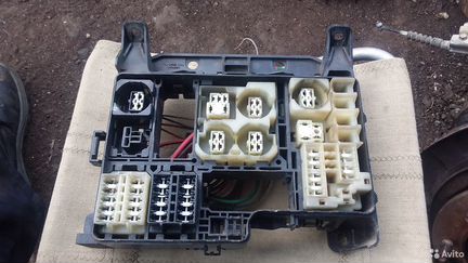 Блок предохранителей салона Toyota Dyna