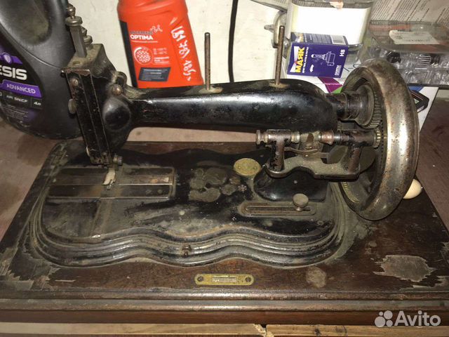 Швейная машина Singer