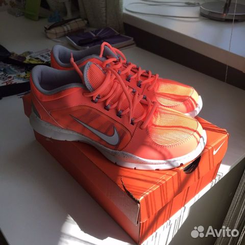 Кроссовки женские Nike, 10,5 us