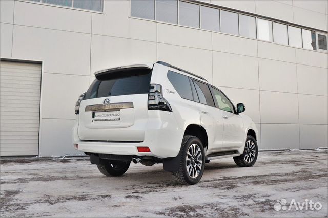 Toyota Land Cruiser Prado 4.0 AT, 2022