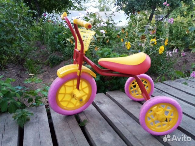 Детский трехколесный велосипед