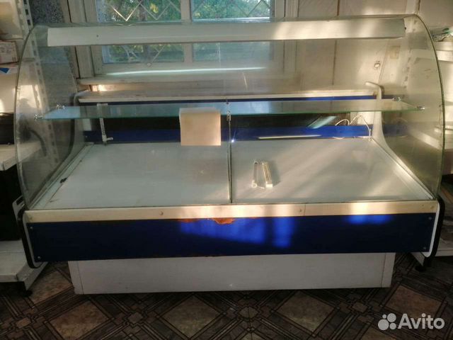 Витринный холодильник