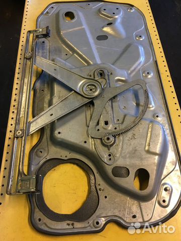 Панель двери левой стеклоподъемник Focus 2 3дв