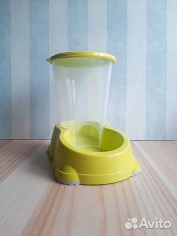 Автоматическая кормушка для животных