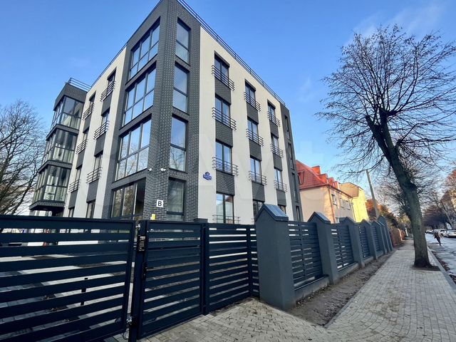 3-к. квартира, 130 м², 4/4 эт.