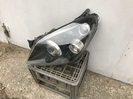 Opel Astra H Фара ксенон L