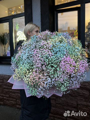 Букет из радужной гипсофилы