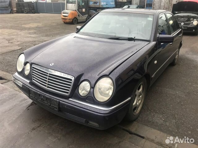 Разбор на запчасти Mercedes E W210