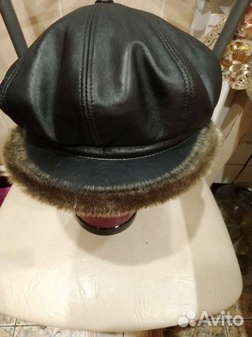 Кепка кожаная женская