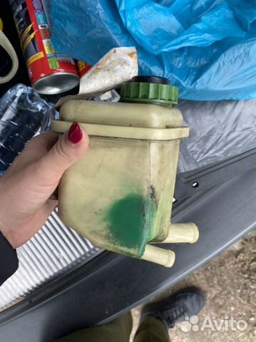 Бачок гидроусилителя