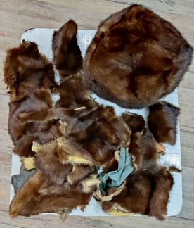 Норковые шапки и шкурки