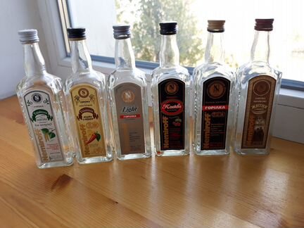 Коллекционные бутылочки, 2005г, 0,1л