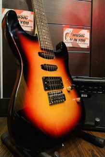 Электрогитара + комбик + аксессуар (комплект)