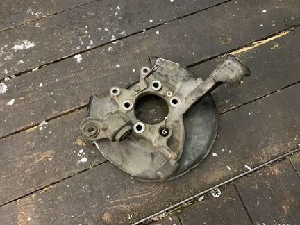 Volvo xc90 кулак задний цапфа