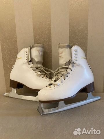 Коньки фигурные женские