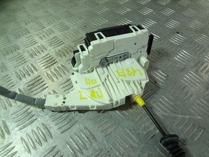 Замок двери передней правой Мерседес 204 212 218