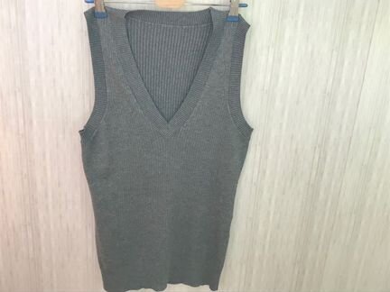 Жилет серый трикотажный