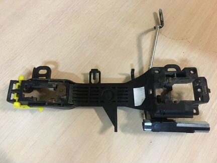 Кронштейн ручки передний правый Toyota Venza